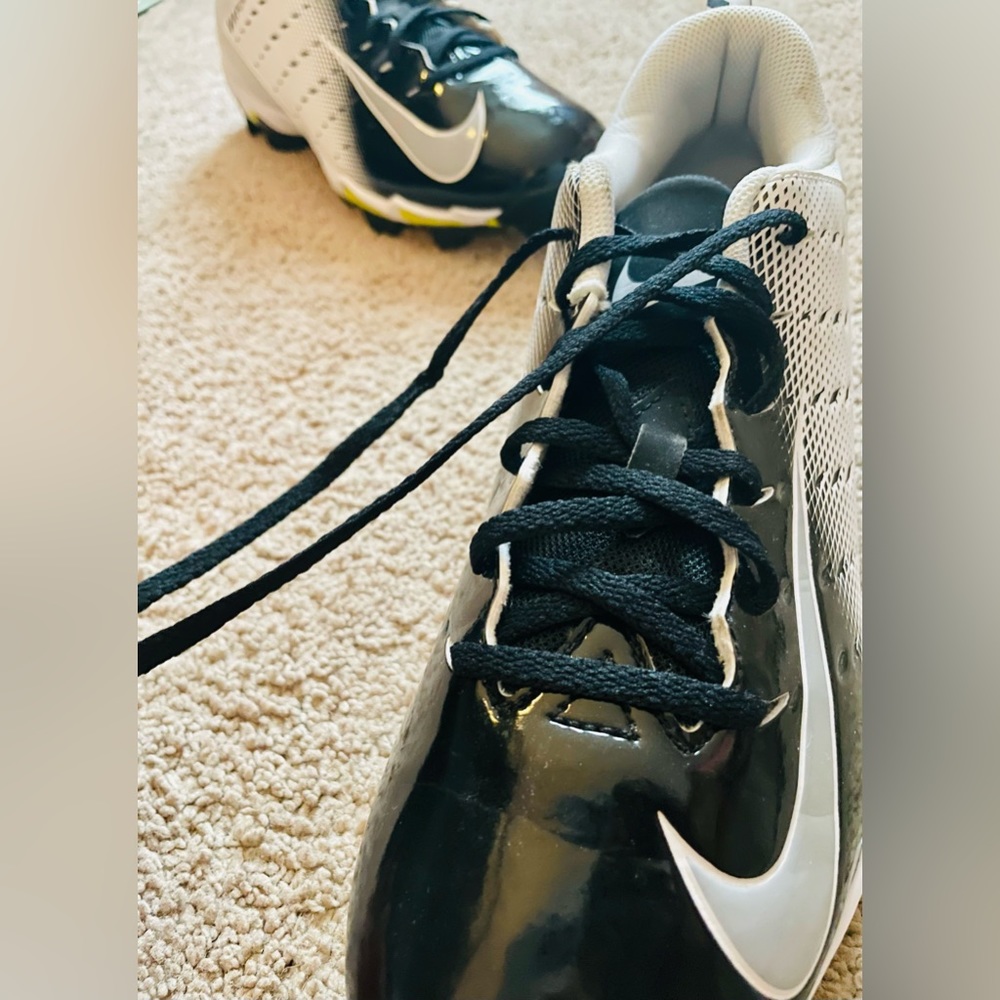 Nike Softball Cleats - Picture 6 of 6